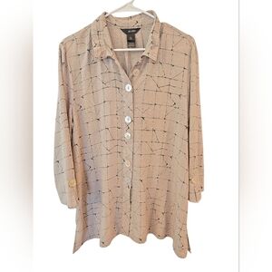 ALI MILES BLACK ABSTRACT PATTERN ON A BEIGE/GREY BACKGROUND. SIZE LARGE